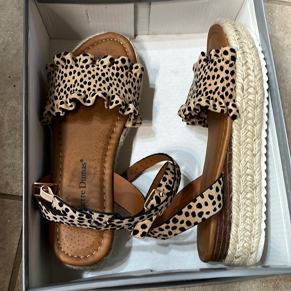 Womens shoe